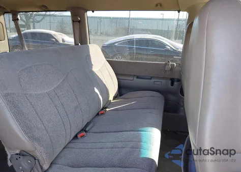 1998 Chevrolet Astro z USA, uszkodzony, nr VIN 1GNDM19W2WB213426